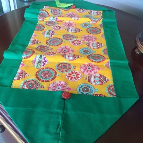 Handmade Holiday Runner NWOT - Picture 6 of 8